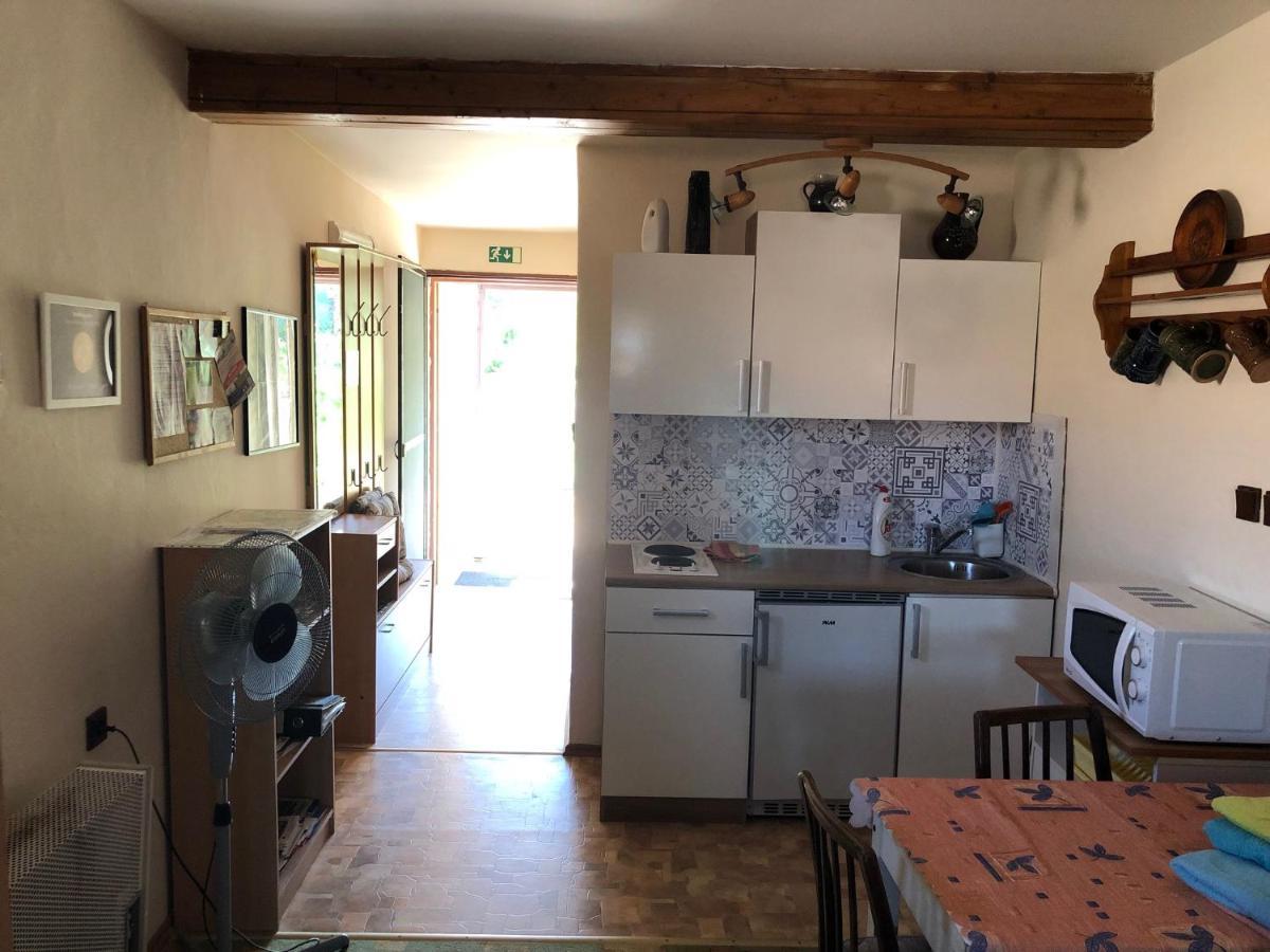 Ubytovani U Jerabku - Parkovani Zdarma Mikulov Luaran gambar